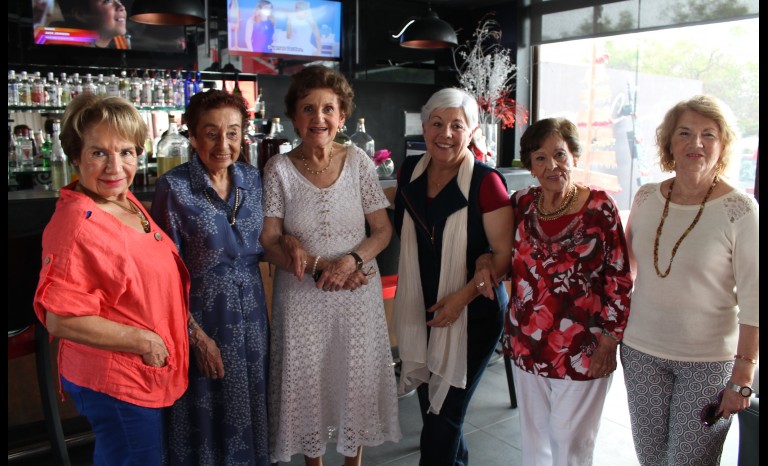 Patricia Lefferte, Marta Viera, Odette Monnard, Ángela Domas, Yolanda Santander y Rose Marie Letelier.