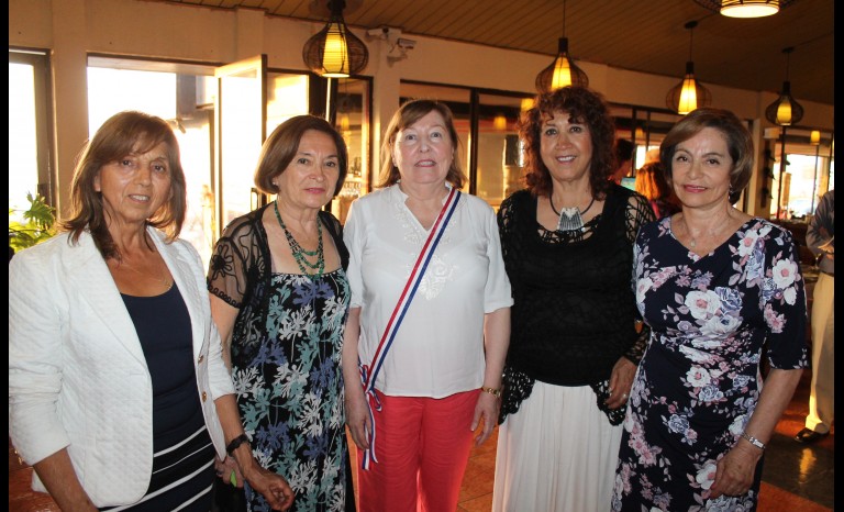Rosa María Bórquez, Rina Uribe, Erna Schoeler, Norma Orrego e Inés Pineda.