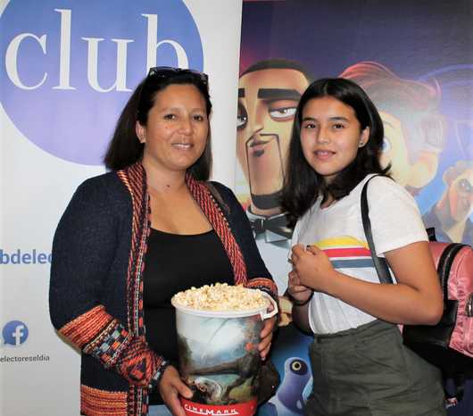 Ivonne Tapia y Martina Pizarro.