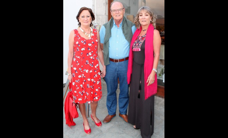 María Andrea Serrano, Ricardo Puga y María Elvira Errázuriz.