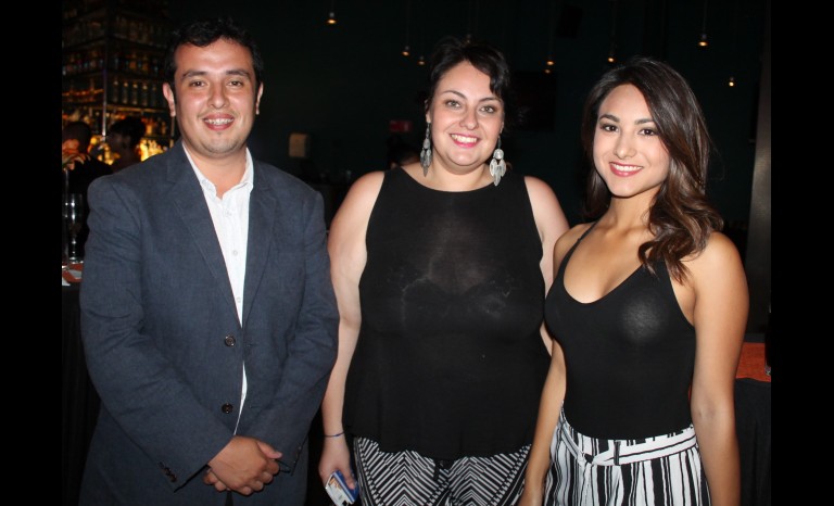 Ricardo Muñoz, Fernanda Blanco y Rocío Barraza.