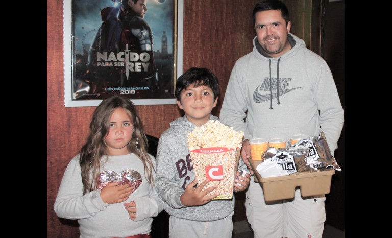 Sofía Contreras, Joaquín Ugalde y Cristian Ugalde.