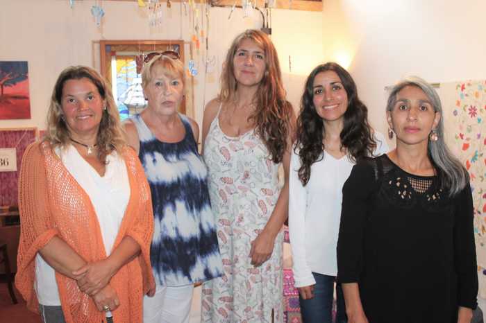 Eugenia Cazaux, Berta Moya, Andrea Álvarez, Alejandra Cortés y Karina Mondaca.