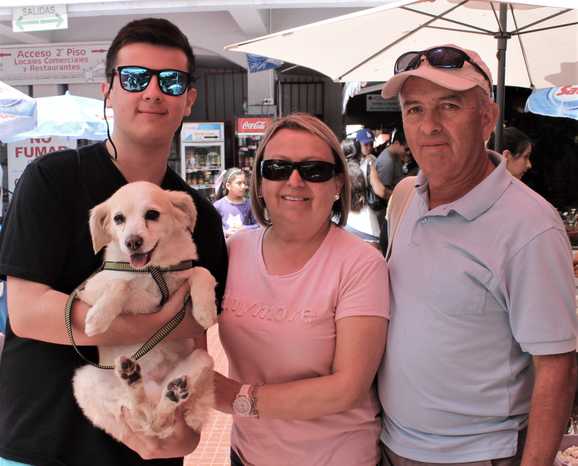 Felipe Miranda con Canela, Marisol Miranda y Manuel Miranda, de Machalí. 