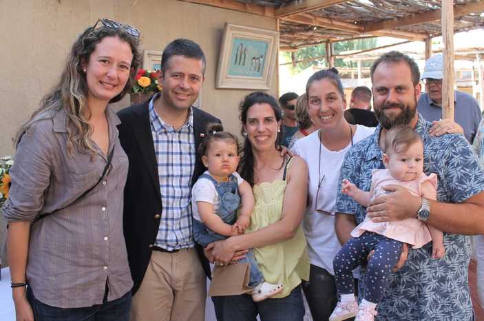 María de los Ángeles Chacón, Gonzalo Chacón, Alejandra Stephens con Lucía Chacón, Cristiana Arpea, Sebastián Escudero con Amparo Escudero.