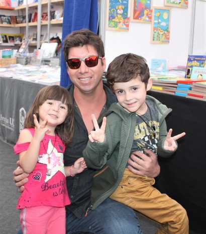 Mario Cortés con sus hijos Josefina y Emilio Cortés Gómez.