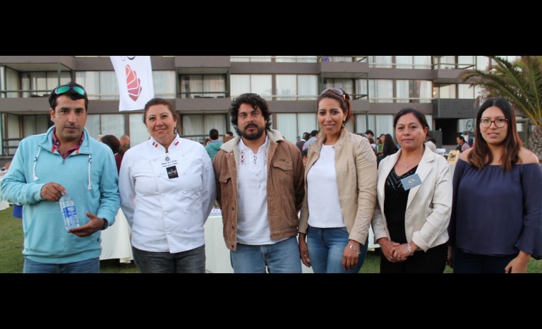 Rodrigo Alfaro, Mónica De la Cerda, Mario Dubó, Sandra Aguirre, Nancy Tapia y Constanza Valdivia.