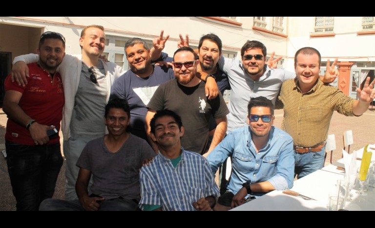 Jaime Contreras, Héctor Guerrero, Promoción 2004; y Marco Ortiz. De pié: Claudio Mancilla, Javier Armijo, Daniel Barahona, Francisco Rojas, Camilo Maya, Jorge Astudillo y Félix Cortés, de la Promoción 1999.