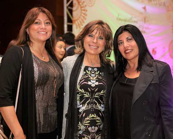 Rosita Galleguillos, Jacqueline Bitrán y Ruth Fuentes.