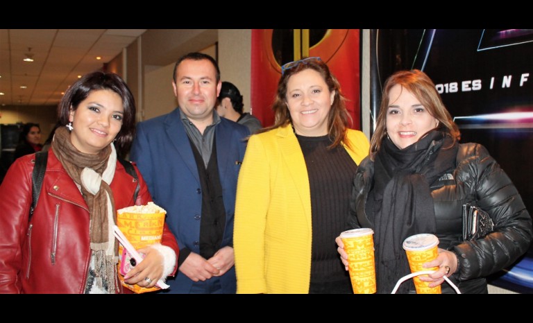 Natalia Carrazana, Daniel Bertolla, Geovanna Maureira y Danae Ortiz.