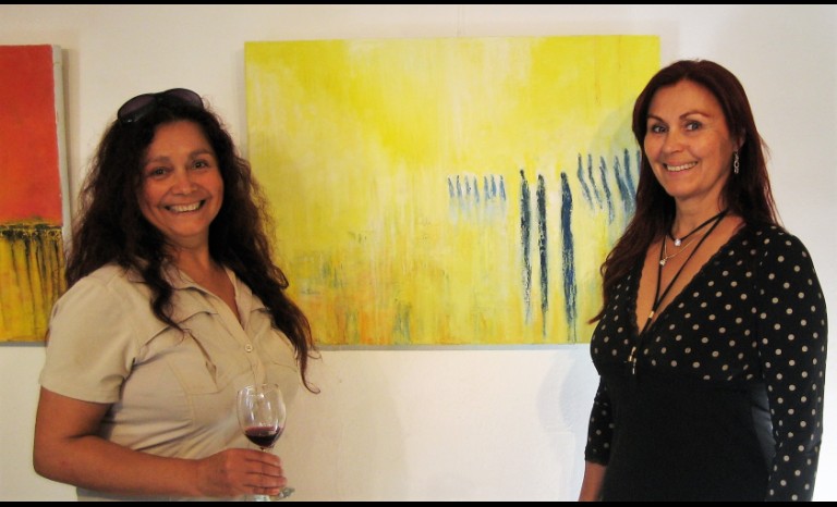 Ana María Arancibia y Natacha Fajado.