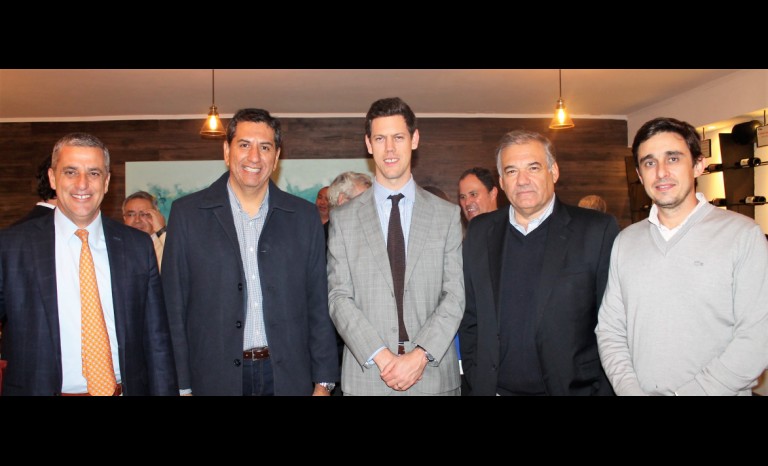 Gastón Yver, Fabián Aballay, intendente de Pocito, San Juan; Axel Wasserman, secretario Embajada de Argentina en Chile; Luis Carmona y Emilio Baistrocchi, ministro de Gobierno Provincia de San Juan.