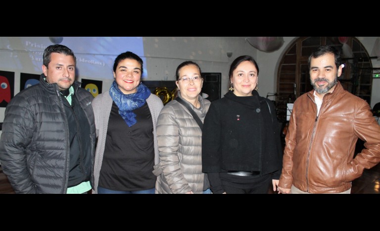 José Robledo, Alejandra Galleguillos, Jackelin Santos, Marcela Villegas y Alain Maldonado.