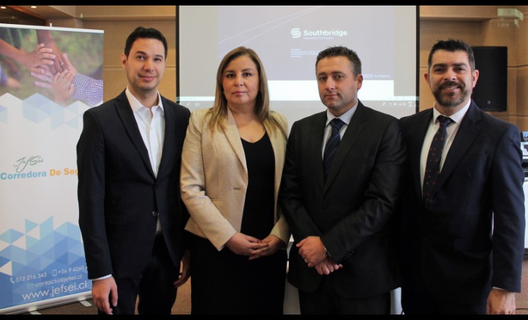 Rafael Penchuk, Paulina Díaz, Francisco Martínez y Eduardo Flores Véliz. 