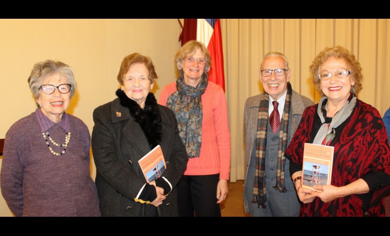 Raquel Sánchez, Sonia González de Sepúlveda, Noemí Goldschmidt, Guillermo Rivera y María Eugenia Rojas.