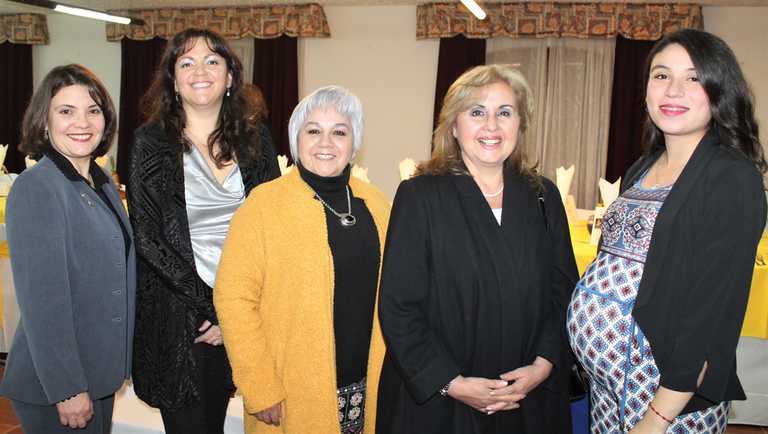 Montserrat Esnaola, Maritza Blanco, Trinidad Castillo, Lucía Araya y Michelle González.