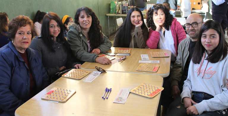Rosa Cisternas, Pabla Rodríguez, Fany Letelier, Carla Cortés, Mariluz Letelier, Larry Rodríguez y Katalina Rodríguez.