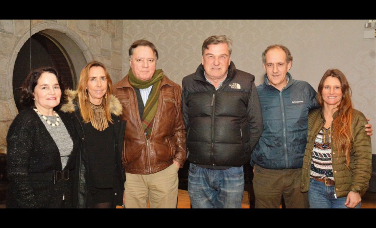 Adriana Castro, Claudia Munizaga, Patricio Rendic, John Paul Southern, Álvaro Moreno y Karin Ullrich.