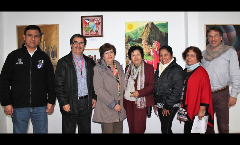 Pablo Tabilo, administrador Centro Comunitario y Cultural Cuatro Esquinas; Miro Soto, gestor cultural; y Nancy Iriarte, presidenta Educarte La Serena; junto a Clara Liau Hing, Betty Saavedra, Mariela Trelles y José Saldarriaga, de la Sociedad de Creadores del Perú Integramundos.