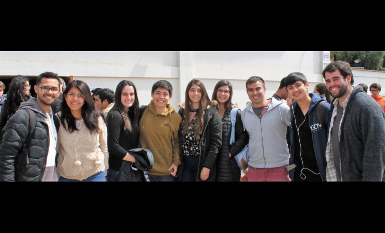 Joaquín Cornejo, Melany Monárdez, Jimena Ceballo, Joaquín Loayza, Karen Herrera, María José Olivares, Amin Sukni, Jorge Molina y Gonzalo Cazaux, estudiantes de Ingeniería Comercial UCN.