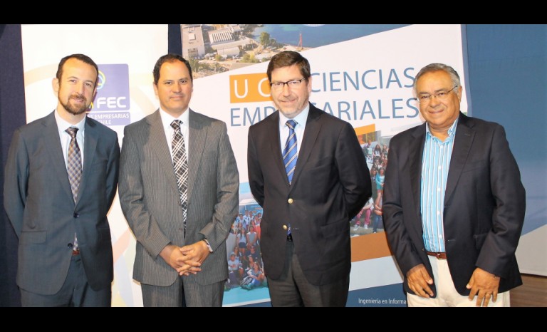 Leonardo Arata, socio Deloitte; Francisco Puga, gerente general Diario El Día; Daniel Mas, CEO Grupo Empresas Ecomac; y Jorge Contador, gerente general Maquinarias Olmué.
