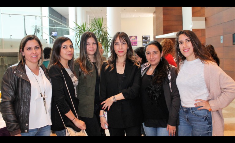 Alejandra Valdés, Valentina Pastén, Ana Ossandón, Carola Montenegro, Andrea  Navarrete y Daniela Castillo.
