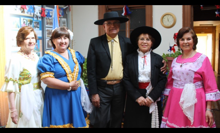 Gladys Bahamondes, Trinidad Guamán, Sergio Simón, Juana Miranda y Juana Briceño.