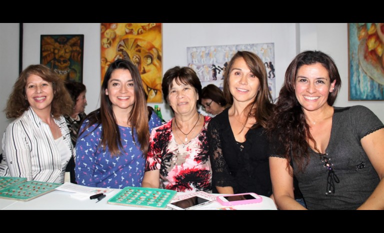 Mirta Lazo, Claudia Mendoza, Eliana Schmidlin, Erika Araya y Alejandra Gajardo.