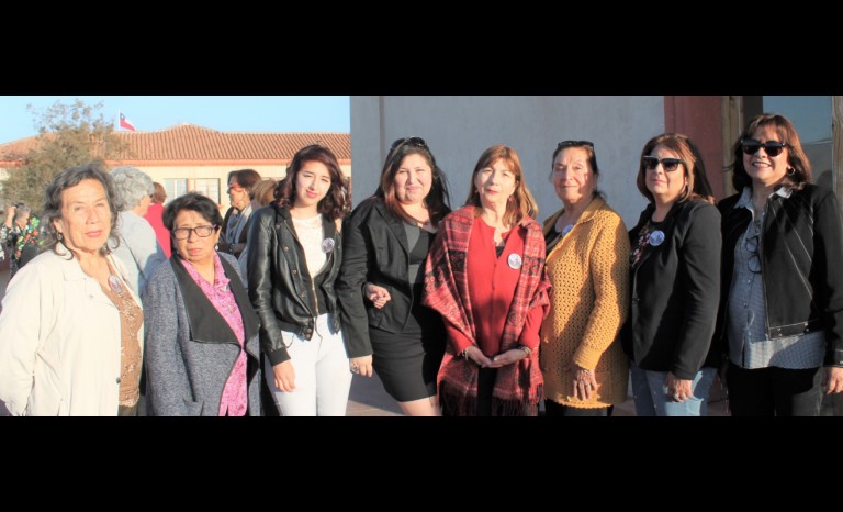 Eugenia Madariaga, Ana María Pérez, Estefanie Parra, Bessie Ramos, Susana Rigollet, Lidia González, Cecilia Zepeda y Susana Toro.