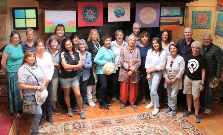 Rupalí junto a integrantes de IESA, en El Molle.