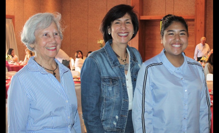 Sonia Cid Zamora, Thery-Ann Maxwell Cid y Catalina La Flor Maxwell.