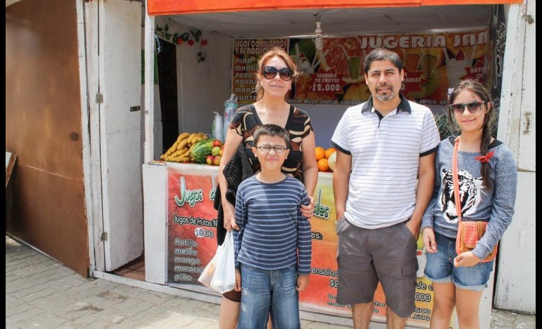 Amalia Maldonado, Ignacio Manzano Guzmán, Víctor Manzano y Constanza Manzano Guzmán.