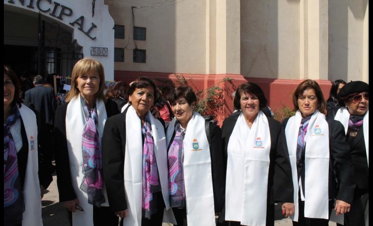 Ana Aliaga, Gladys Torres, Yalile Torres, Manuela Rojas y Patricia Torres, Promoción 1965.