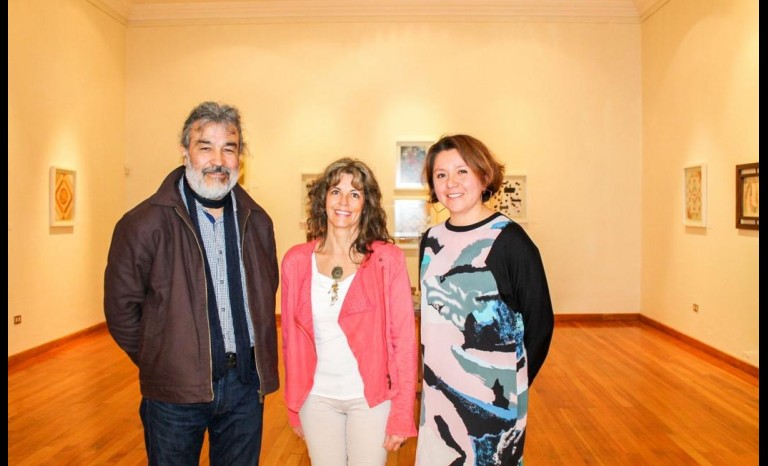 Ángel Durán, director Museo; Isabel Barriga, expositora; y Bárbara Montecinos, encargada de Colecciones Museo.