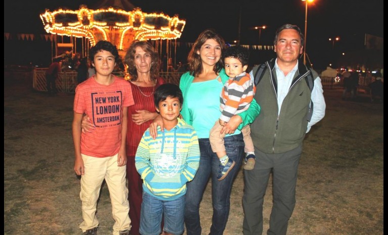 Bastián Venegas, Aura Vega, Vicente Venegas, Ángela Castillo, Ignacio Vega y Álvaro Vega.