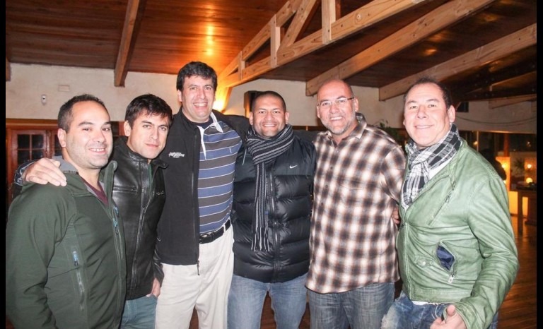 Claudio Villalobos, Víctor Venegas, Luis Hernández, Johnny Muñoz, Carlos Garrido y Eduardo López, Estadio Israelita de Santiago.