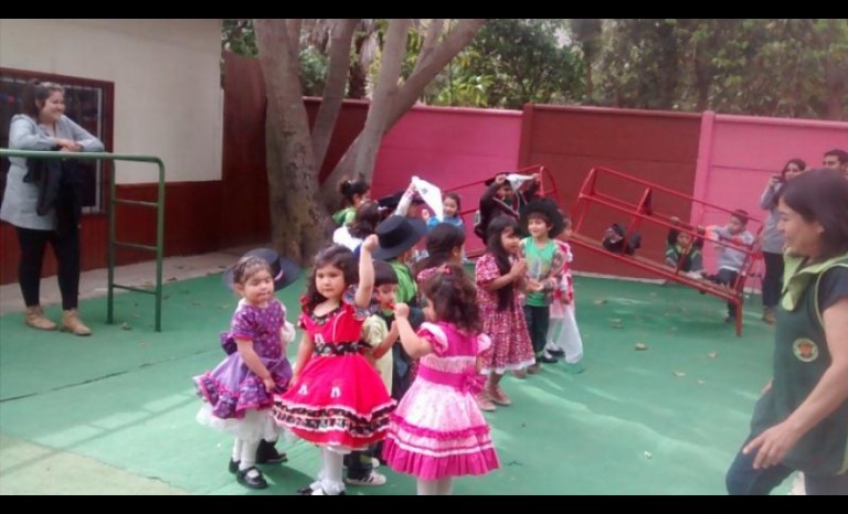Escuela de lenguaje San Guillermo de Vicuña entretiene a la discapacidad