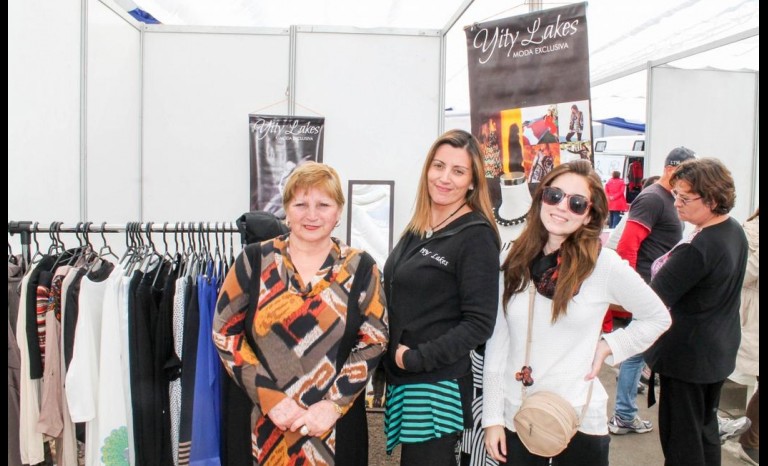 Gloria Villarroel, Carmen Gloria Lagos, Yity Lakes Moda; y Constanza Munizaga.