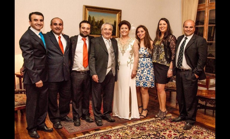 Pedro Guerrero y Cecilia Serantoni junto a sus hijos Pedro, Andrés, Felipe, Daniela, Cecilia y Mauricio.