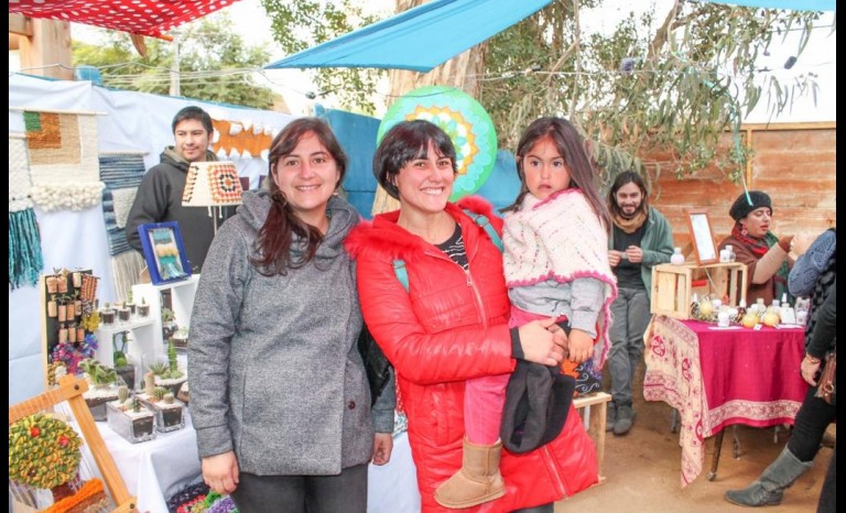 Luz María Pinto junto a Paula Santibáñez y Javiera Alfaro.
