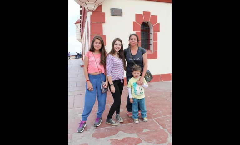 Matilde Silva, Anais Silva, Marcia Fuenzalida y Emiliano Silva.