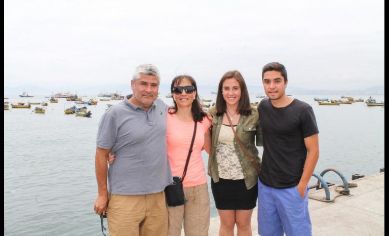 Ramón Ríos, Lorena Alarcón, Nicole Ríos y Diego Ríos.