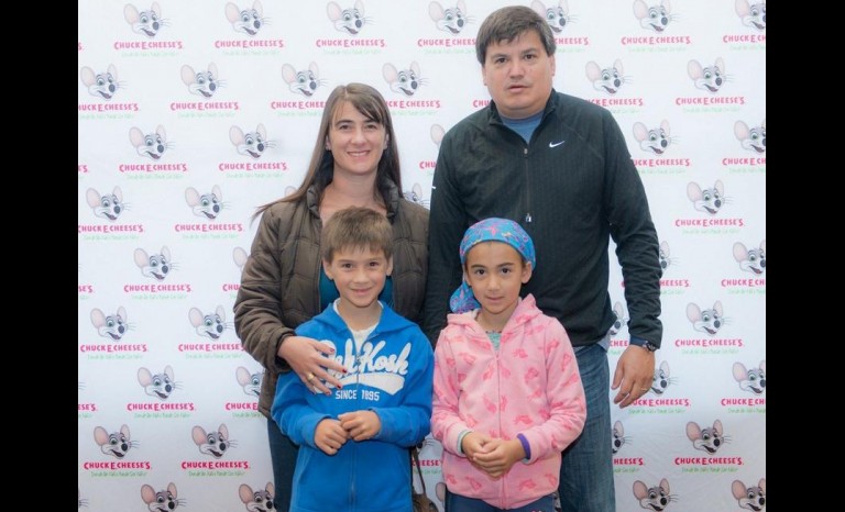 Paola Daire, Fernando Santander (padre), Fernando Santander  (hijo), y María de los Angeles Santander.