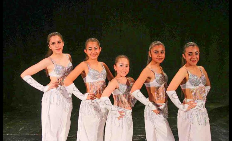 Constanza Vásquez, Valentina Gahona, Belén Salgado, Antonella Marquez y Catalina Vega.