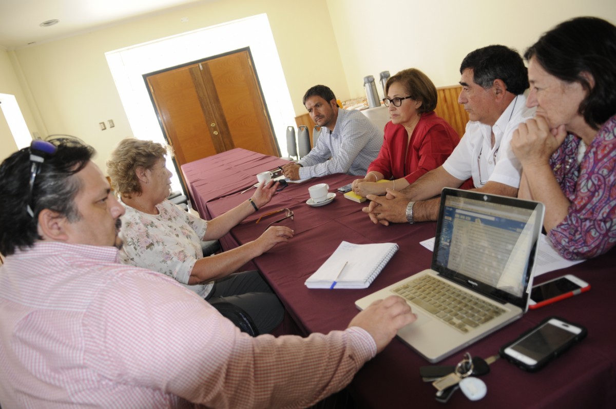 Este viernes las organizaciones de regantes se reunieron en La Serena para ver qué acciones tomarán respecto de esta decisión. FOTO ANDREA CANTILLANES