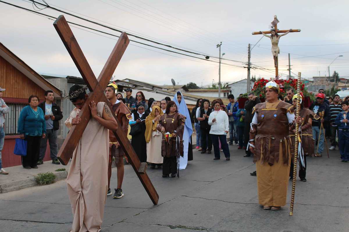 El tradiciona Vía Crucis es una de las actividades que mayor concurrencia tiene, este se realizará el viernes 14 de abril desde las 18:00 horas. Foto: El Día