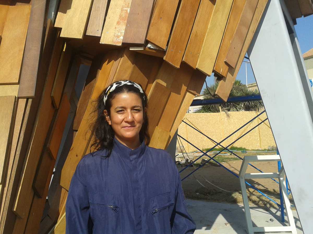 Saga Jorquera, la autora de la escultura de Gabriela Mistral que se instala a un costado de la Ruta 5 Norte y que será inaugurada a fin de mes. Estará instalada de manera que resista grandes sismos.