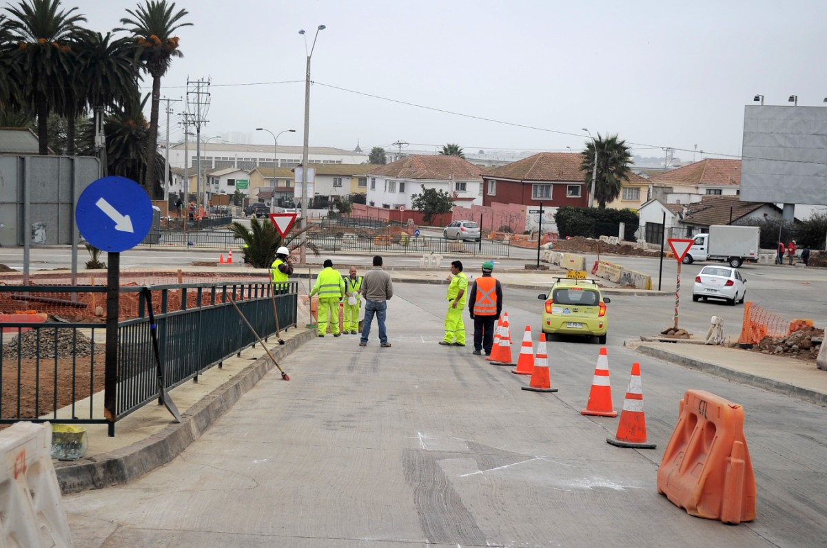 Las obras del proyecto “Eje Cisternas” alcanzan a la fecha un 95% de avance y se espera que los trabajos estén culminados a fines de este año. 