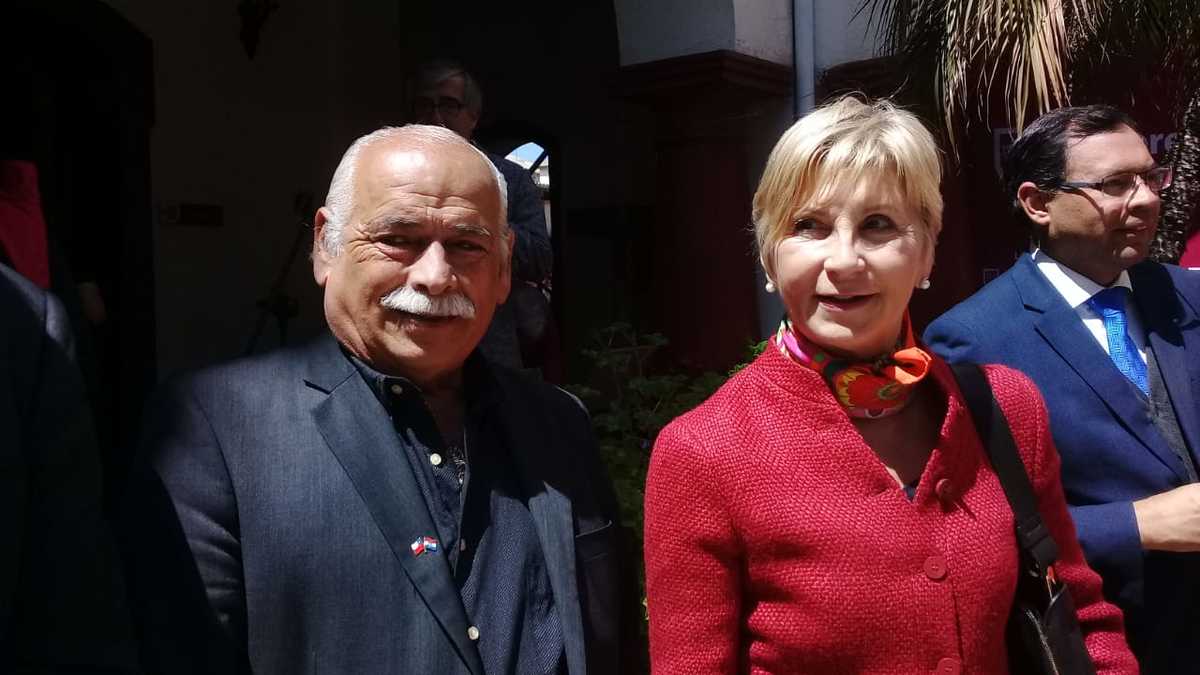 El alcalde de La Serena Roberto Jacob recibió a la embajadora de Croacia en Chile, Mira Martinec, en el marco del aniversario de la comunidad croata en La Serena.