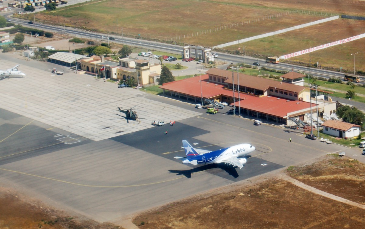 El aeródromo La Florida fue inaugurado el 19 de enero de 1949 y así como ha sido punto histórico del despegue del primer vuelo a la isla Rapa Nui, también protagonista de un grave accidente aéreo en diciembre de 1982.